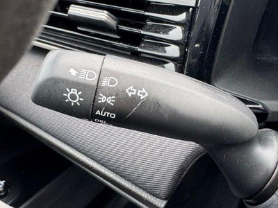 2025 Toyota Camry LE FWD