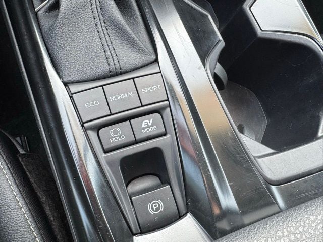 2025 Toyota Camry SE FWD