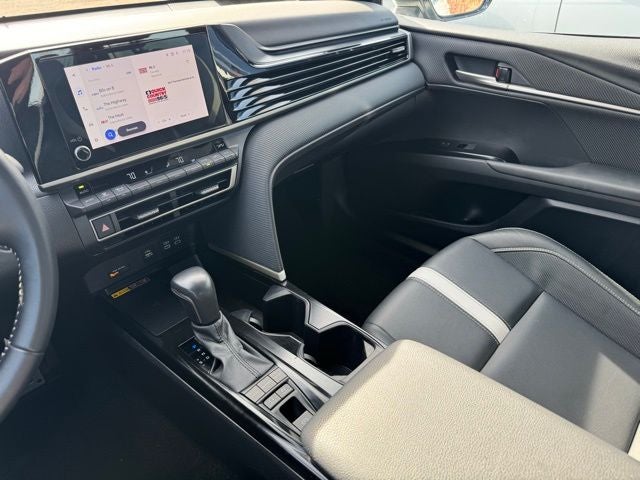 2025 Toyota Camry SE FWD