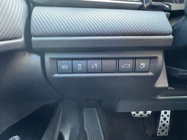 2025 Toyota Camry SE FWD