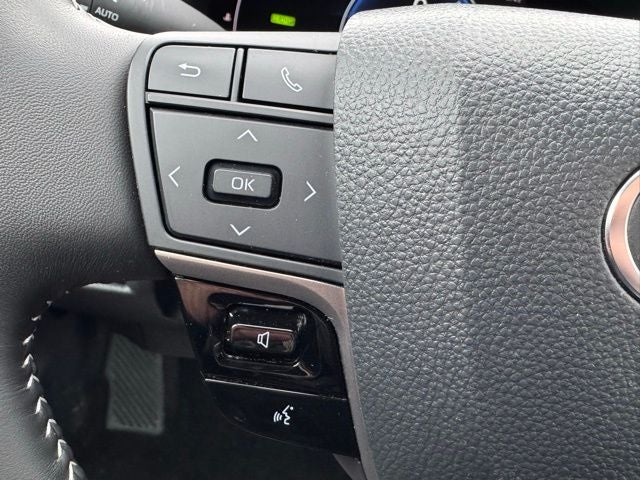 2025 Toyota Camry SE FWD