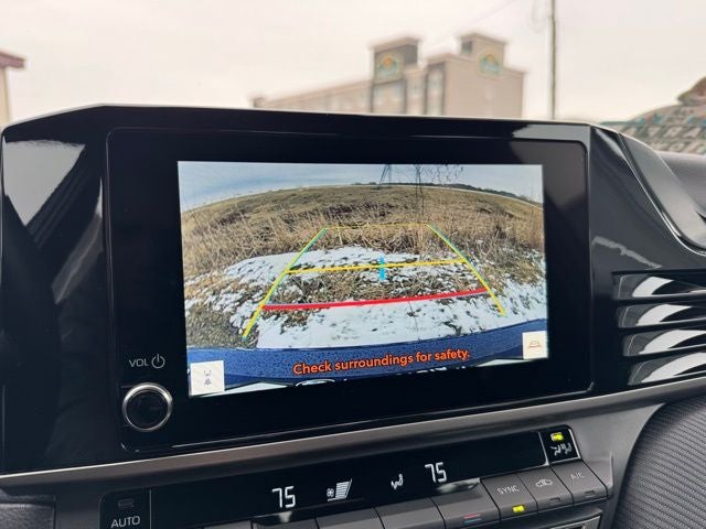 2025 Toyota Camry SE FWD