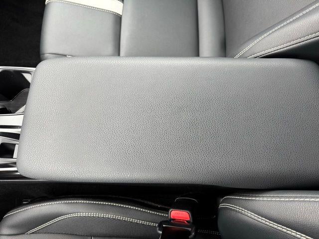 2025 Toyota Camry SE FWD