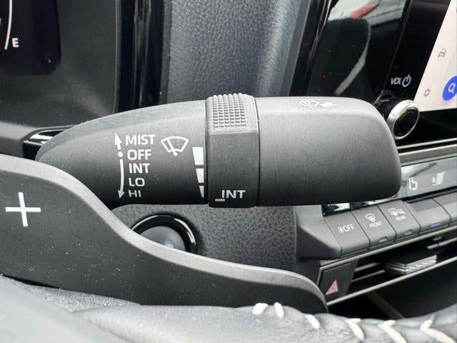 2025 Toyota Camry SE FWD