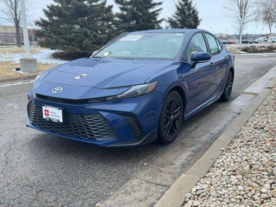 2025 Toyota Camry SE FWD