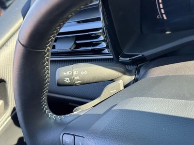 2025 Toyota Camry SE FWD