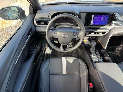 2025 Toyota Camry SE FWD