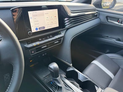 2025 Toyota Camry SE FWD