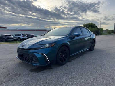 2025 Toyota Camry SE FWD