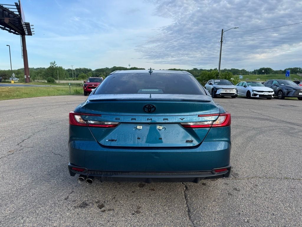 2025 Toyota Camry SE FWD