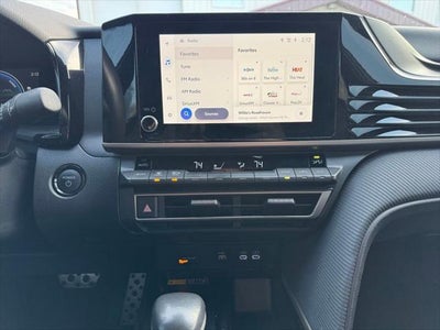 2025 Toyota Camry SE FWD