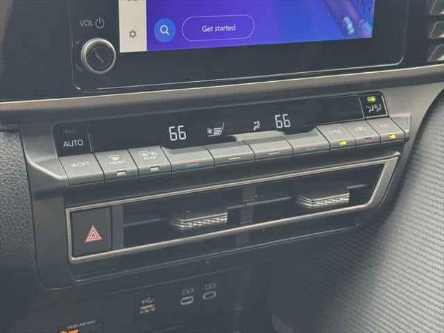 2025 Toyota Camry SE FWD