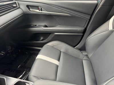 2025 Toyota Camry SE FWD