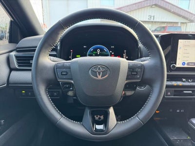 2025 Toyota Camry SE FWD