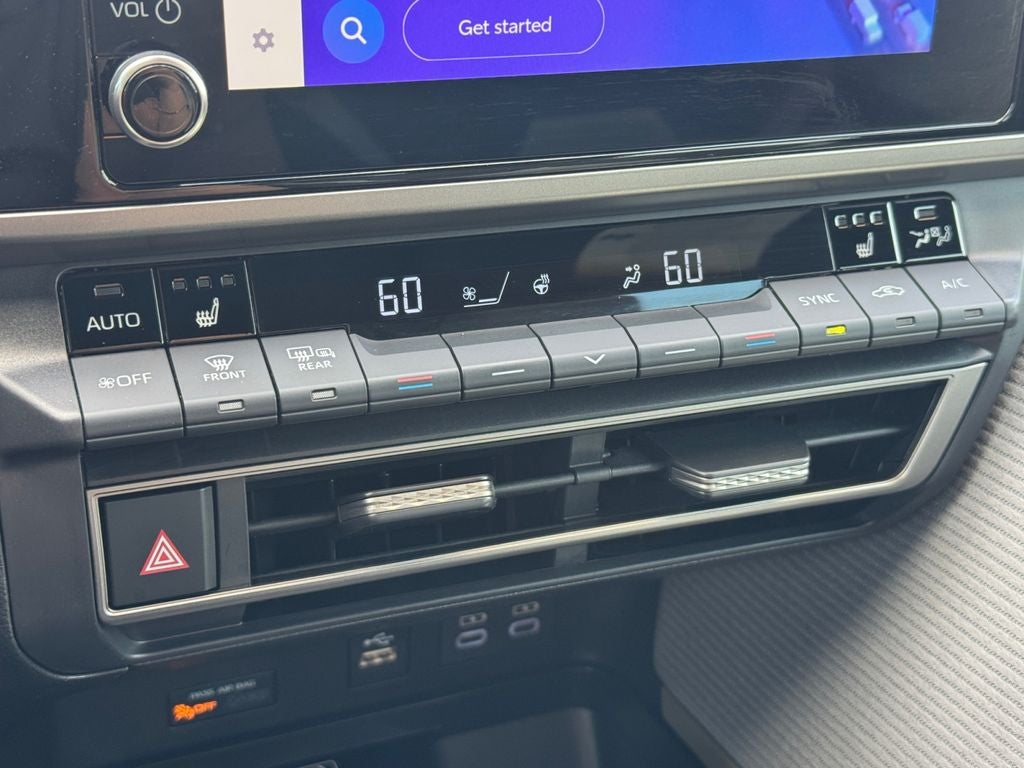 2025 Toyota Camry SE FWD