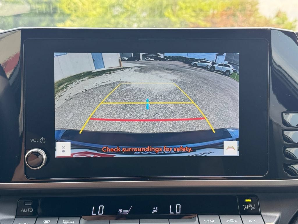 2025 Toyota Camry SE FWD