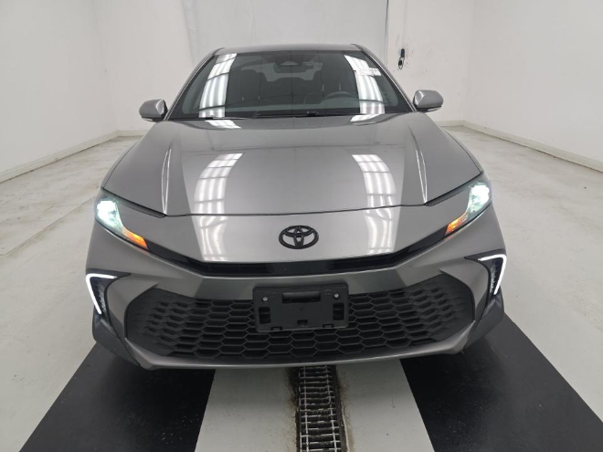 2025 Toyota Camry SE FWD