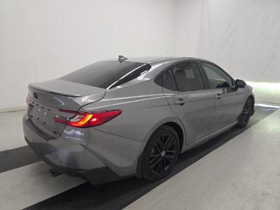 2025 Toyota Camry SE FWD