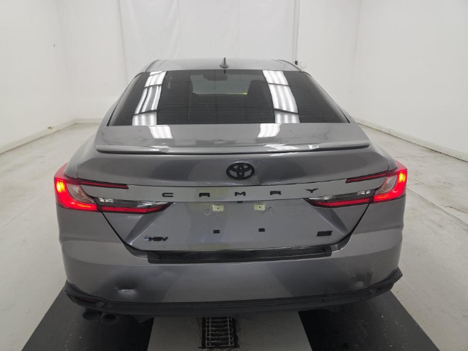 2025 Toyota Camry SE FWD