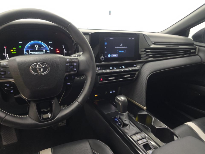 2025 Toyota Camry SE FWD