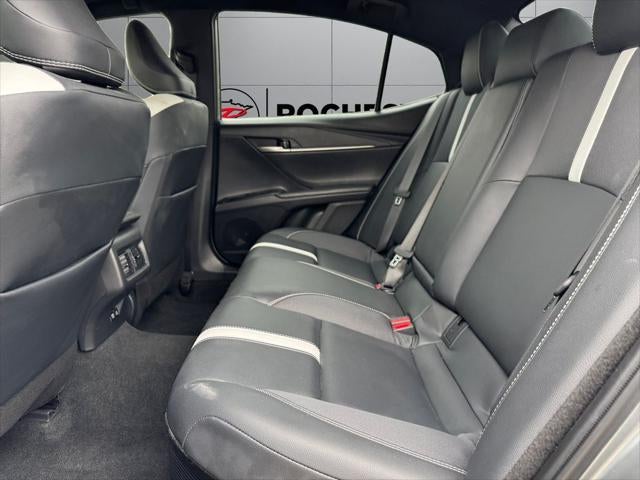 2025 Toyota Camry SE FWD