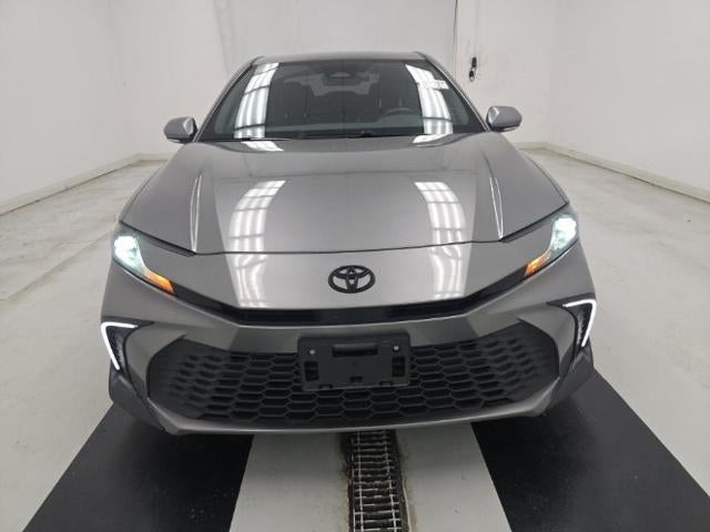 2025 Toyota Camry SE FWD