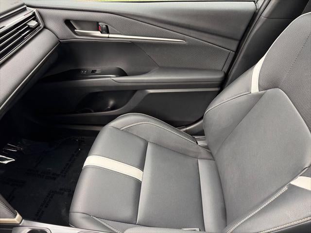 2025 Toyota Camry SE FWD