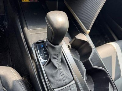 2025 Toyota Camry SE FWD