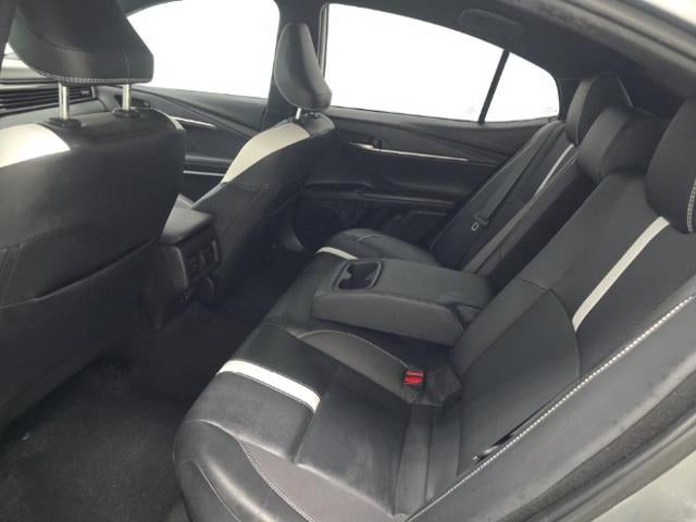 2025 Toyota Camry SE FWD