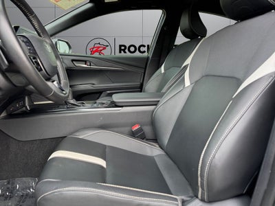 2025 Toyota Camry SE FWD