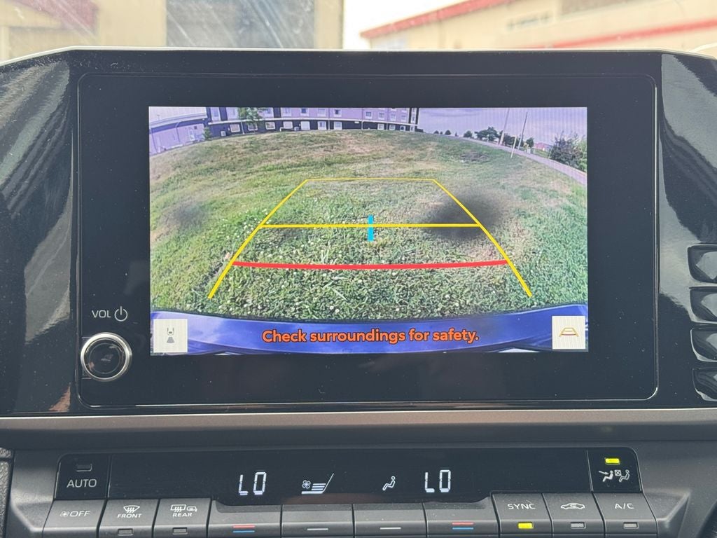 2025 Toyota Camry SE FWD