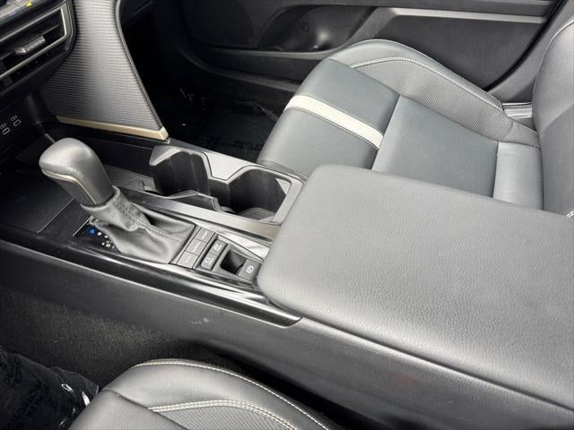 2025 Toyota Camry SE FWD