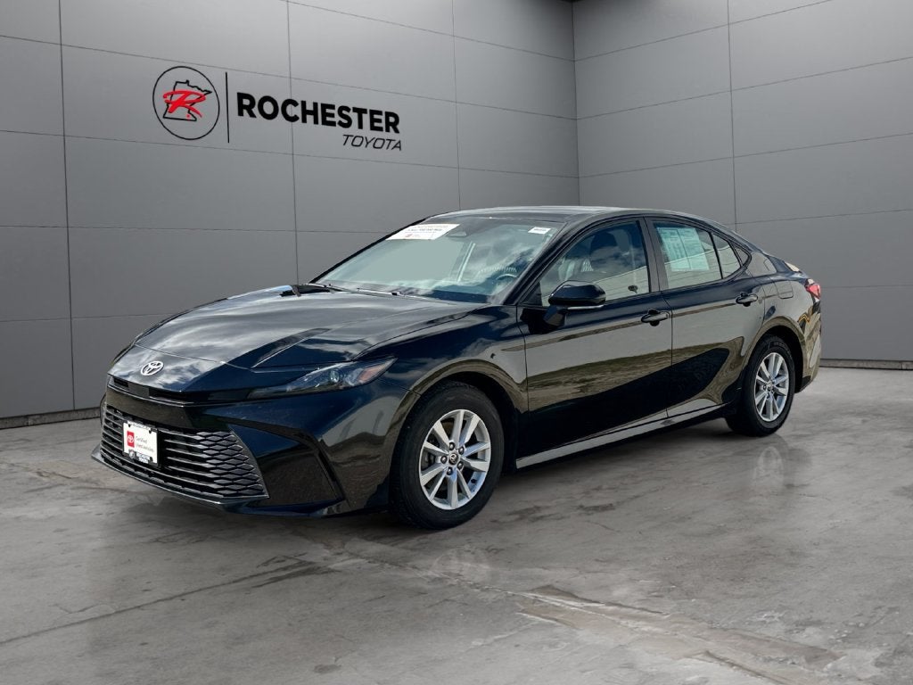2025 Toyota Camry LE FWD