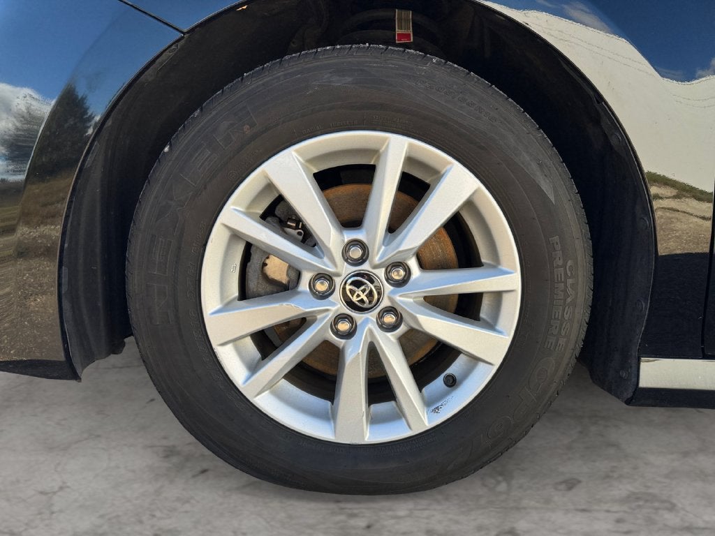 2025 Toyota Camry LE FWD