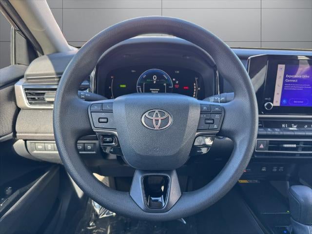 2025 Toyota Camry LE FWD