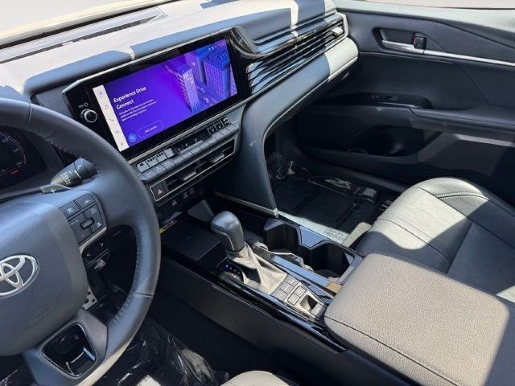 2025 Toyota Camry XSE FWD