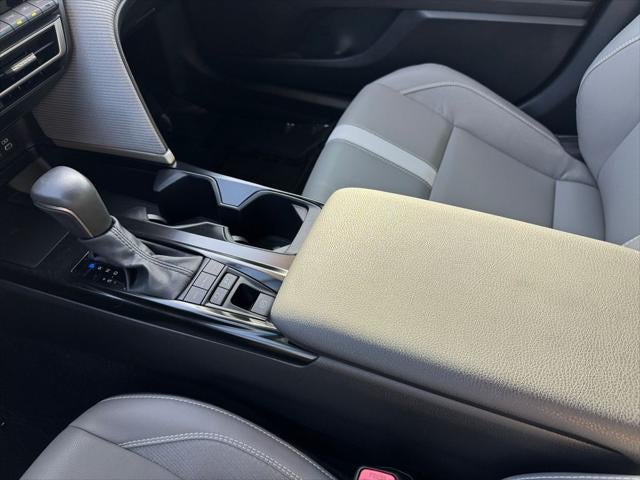 2025 Toyota Camry SE AWD