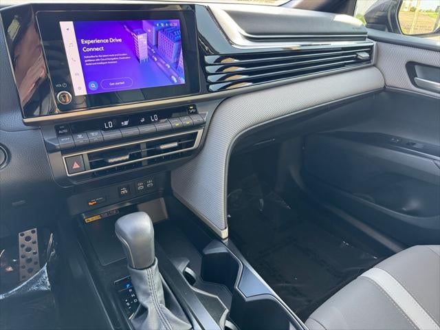 2025 Toyota Camry SE AWD