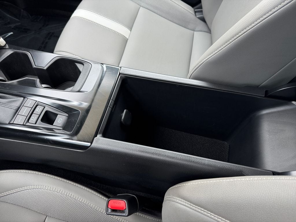 2025 Toyota Camry SE AWD