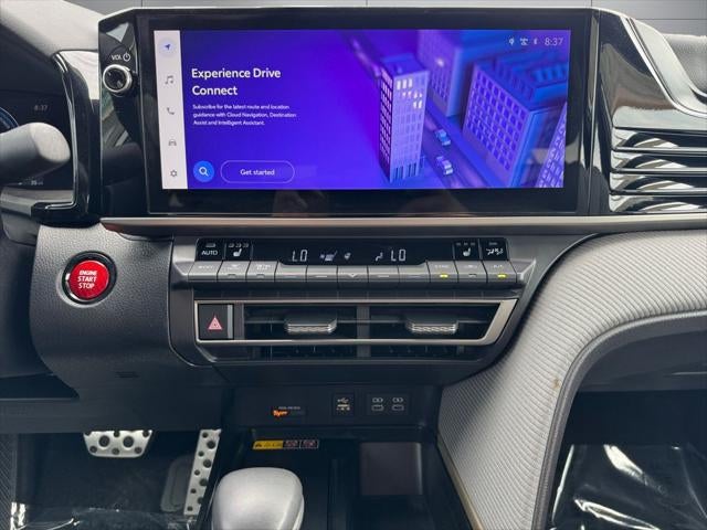 2025 Toyota Camry SE AWD