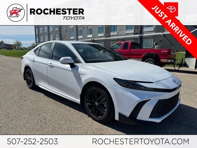 2025 Toyota Camry SE AWD