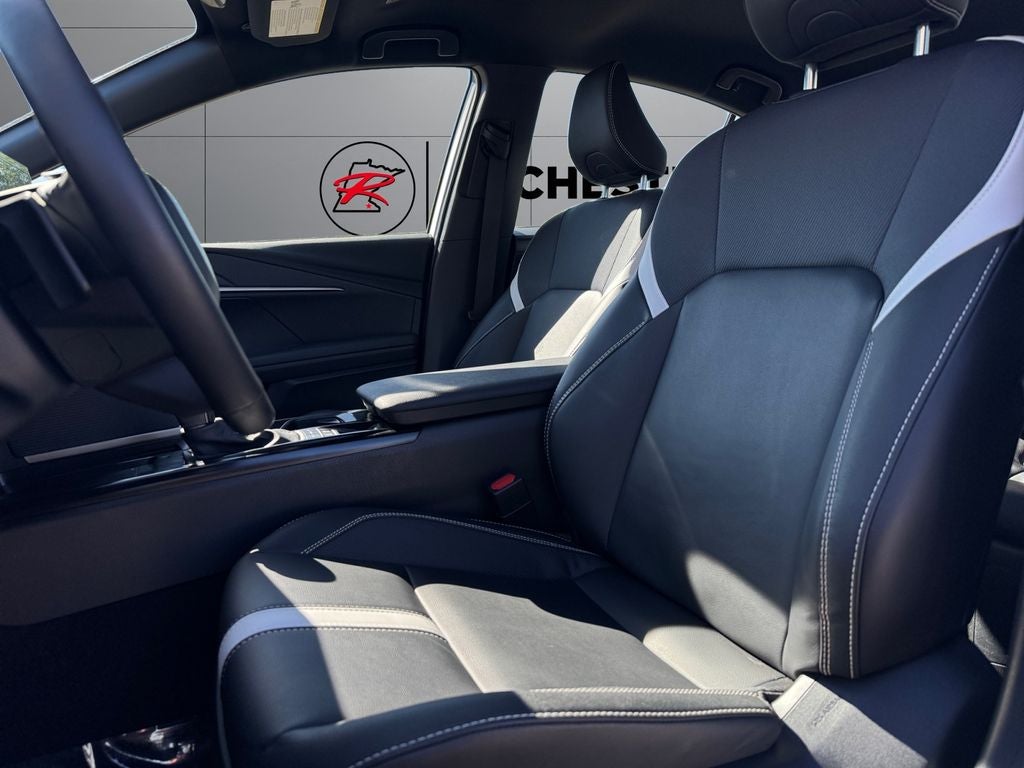 2025 Toyota Camry SE AWD