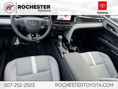 2025 Toyota Camry SE AWD