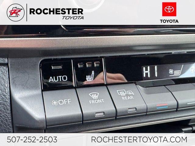 2025 Toyota Camry SE AWD