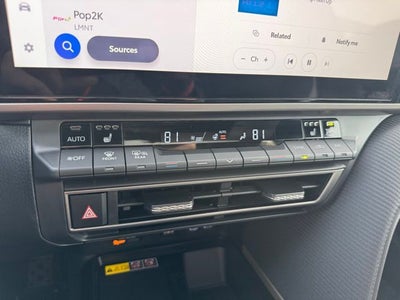 2026 Toyota Camry SE AWD