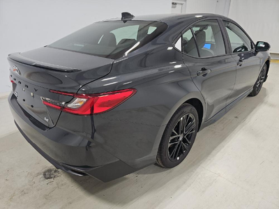 2026 Toyota Camry SE AWD