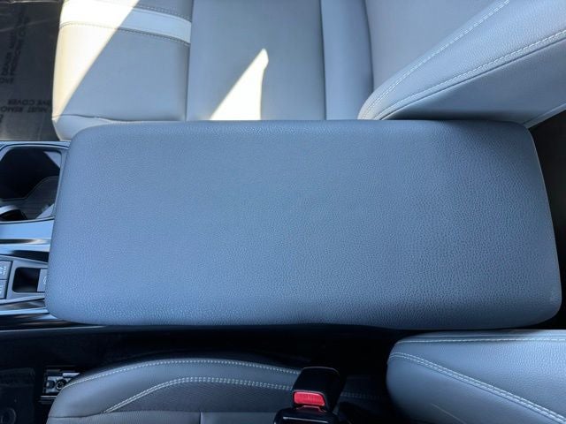 2025 Toyota Camry SE AWD