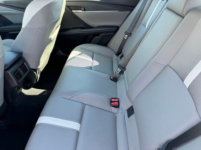 2025 Toyota Camry SE AWD