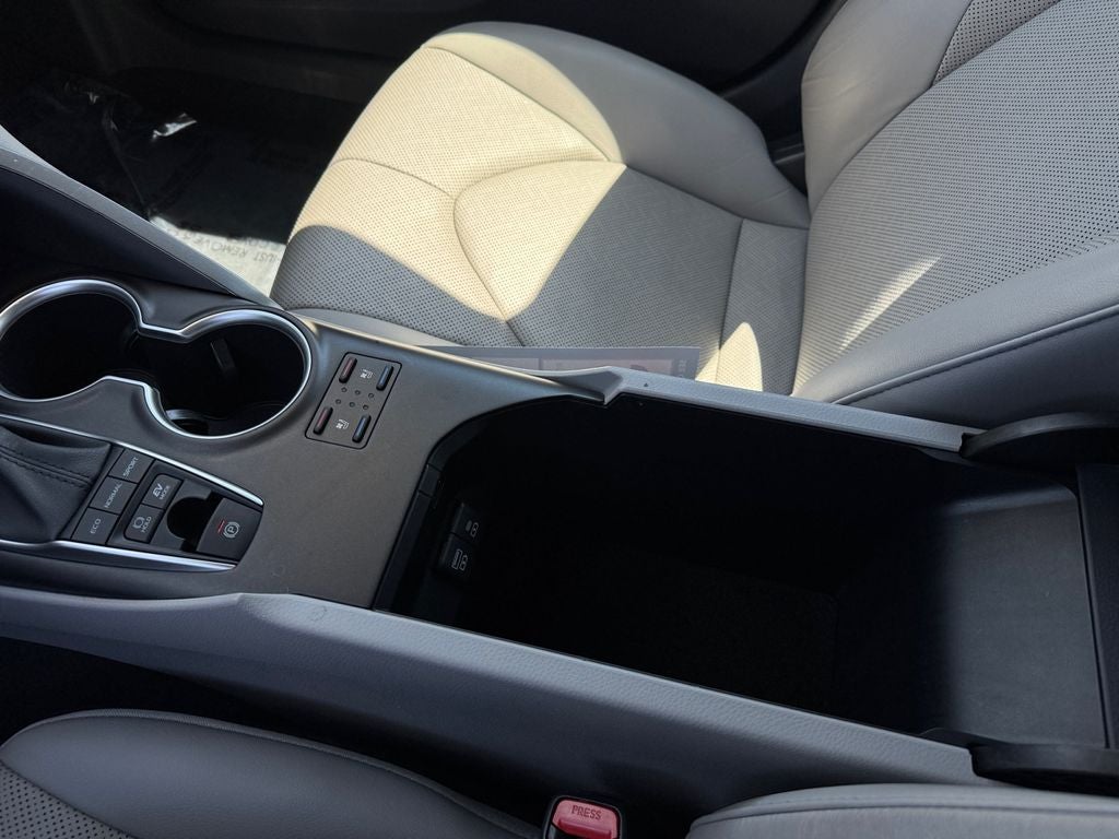 2023 Toyota Camry Hybrid XLE FWD