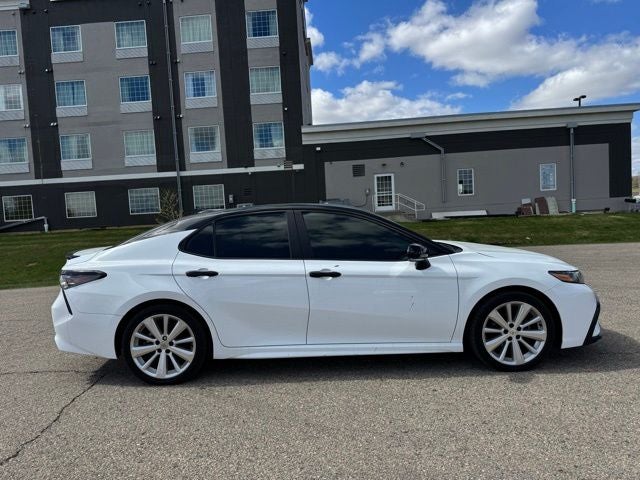 2021 Toyota Camry SE AWD